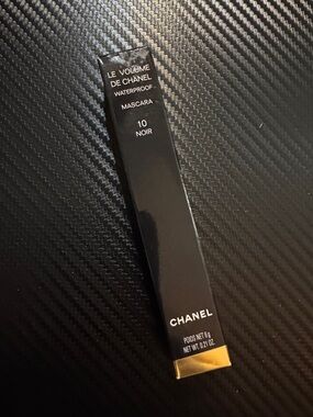 CHANEL Le Volume de Chanel Waterproof Mascara - Noir (Black)